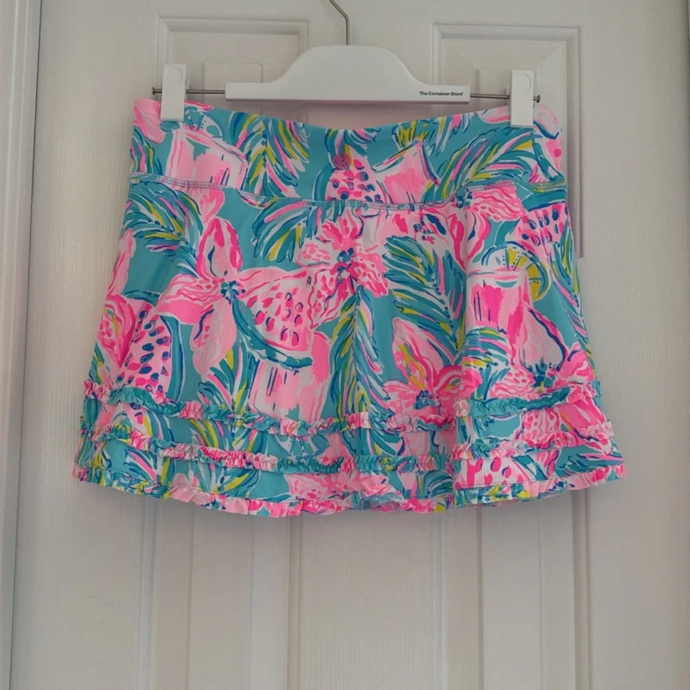 Lilly Pulitzer floral ruffle Luxletic skort. Size medium